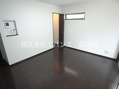 【居間・リビング】 | ティアラ本千葉 | おしゃれなリビングです