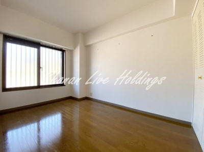 【寝室】 | カーサグランデMINEO | 落ち着いた色合いのフローリング♪