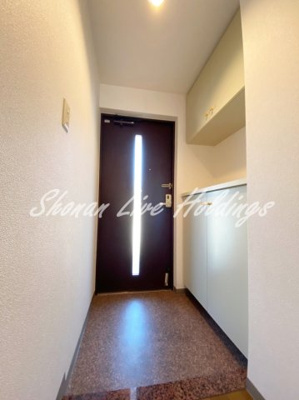 【玄関】 | カーサグランデMINEO | 整理のしやすいシューズボックス付き