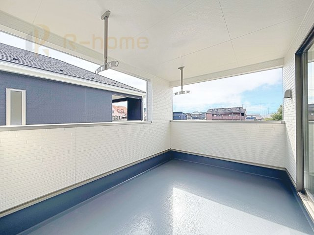 結城市結城第40　新築戸建て　1号棟のバルコニー|急な雨でも安心のインナーバルコニー♪忙しいご夫婦も大満足♪