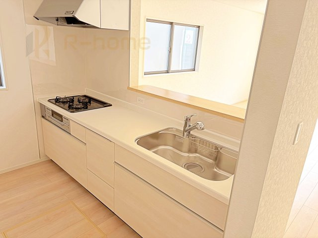 結城市結城第40　新築戸建て　1号棟のキッチン|料理をしながら家族とコミュニケーションが取れる対面式システムキッチン。