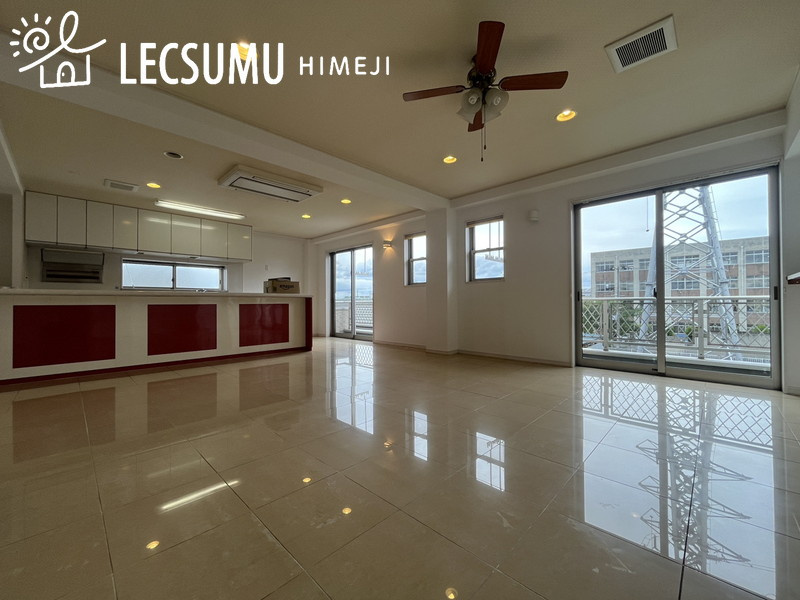 姫路市大津区真砂町/中古戸建の居間・リビング