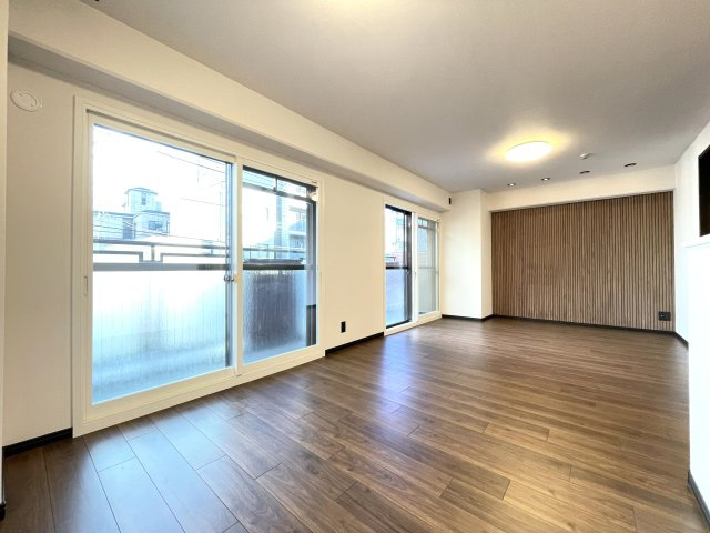 ルミエール二条の洋室