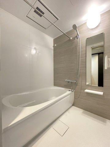 ルミエール二条の浴室
