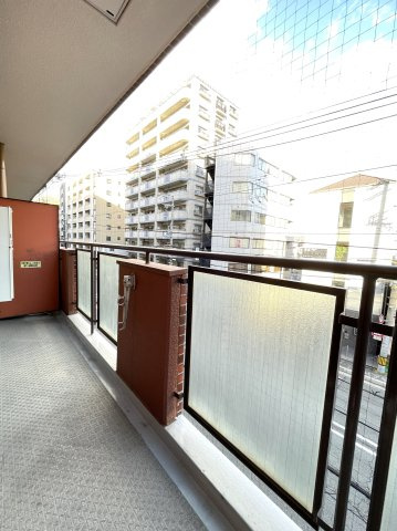 ルミエール二条のバルコニー