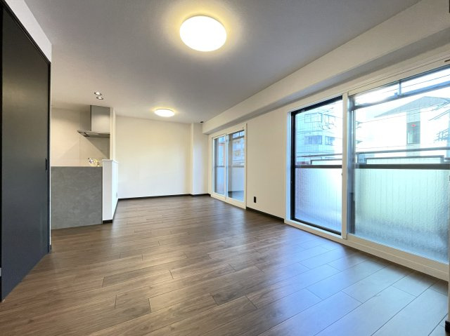 ルミエール二条の居間・リビング