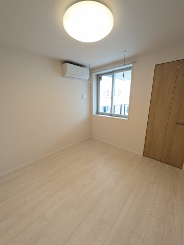 D-residence稲城の洋室