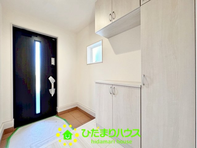 久喜栗原第2　新築一戸建て　05　リーブルガーデンの玄関