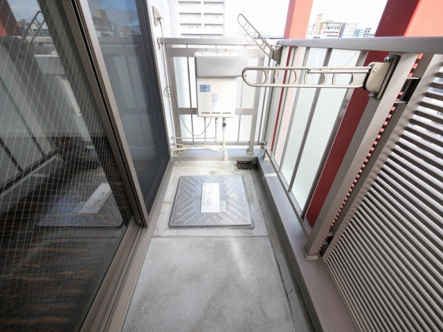 大阪市浪速区日本橋３丁目の賃貸マンションのバルコニー