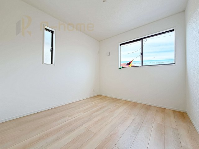 結城市結城第40　新築戸建て　2号棟の洋室|2面窓の風通しの良い洋室です♪差し込む暖かな陽当たりで、室内がくつろげる空間に早変わりです♪