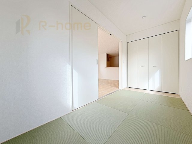 結城市結城第40　新築戸建て　2号棟の和室|フローリングより衝撃が少ない和室は、ご両親のお部屋やキッズスペース、客間としても活用頂けます。