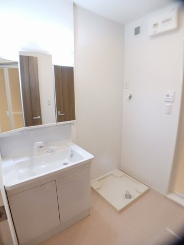 ガラシアⅡの洗面所|スペースが確保できる洗面所です