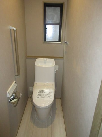 【仲介手数料無料】新築戸建　深谷市常盤町71-73（全2棟）のトイレ