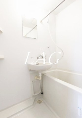 【浴室】 | アリエスビル | お風呂です。