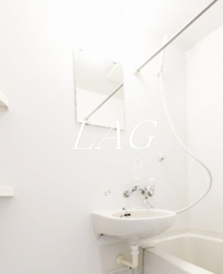 【洗面所】 | アリエスビル | 洗面台です。