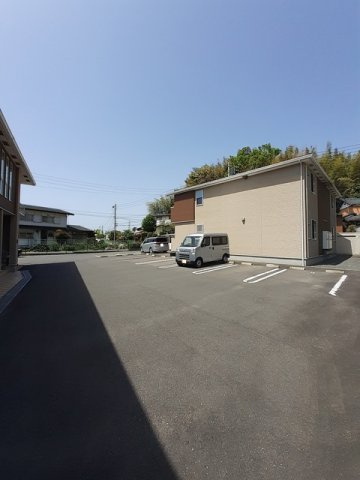 トップヒルⅡの駐車場