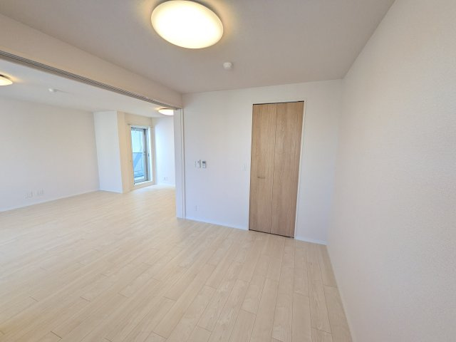 D-residence稲城の洋室
