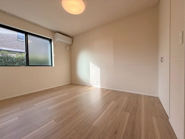 Ｅｃｈｅｌｌｅ　柿ノ木の洋室|★自然光が入り明るい洋室★