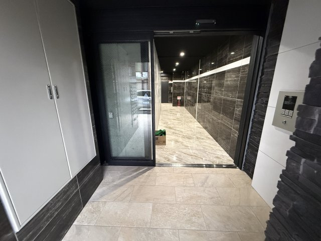 ONLYONE池田新町のエントランス