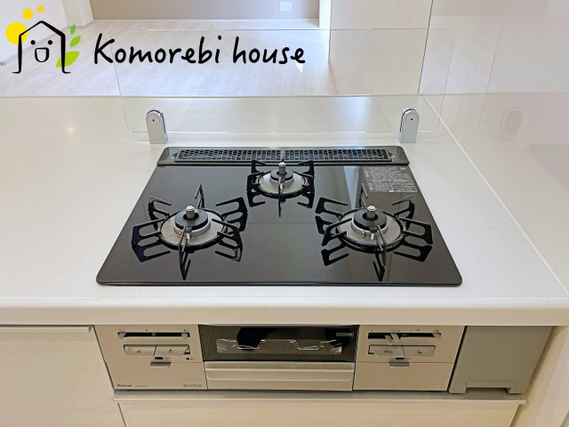 さいたま市西区三橋６丁目　新築一戸建て　ブルーミングガーデン　01のキッチン|26.3.23撮影済み
