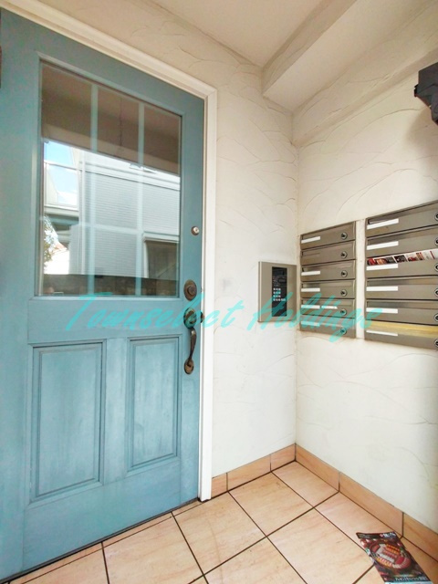 プリマ七番館のエントランス|オートロック付きエントランス