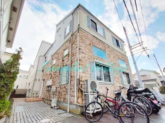 プリマ七番館の外観