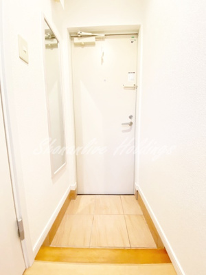 【玄関】 | プリマ七番館 | 姿見付き玄関