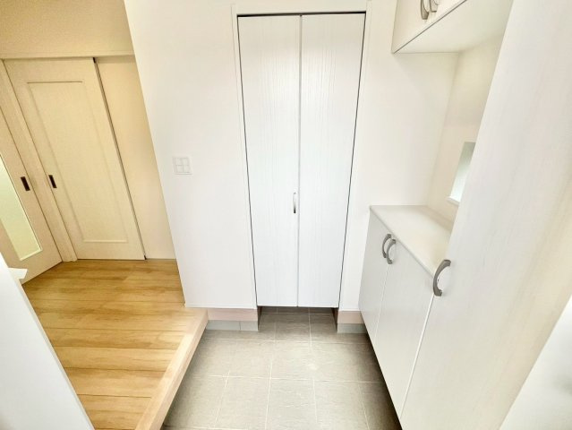 高倉台４丁　新築分譲住宅　全３区画の玄関