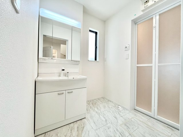 高倉台４丁　新築分譲住宅　全３区画の独立洗面台