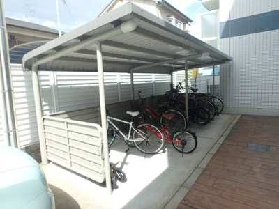 【その他共用部分】 | ウィンザー越水 | 駐輪場です