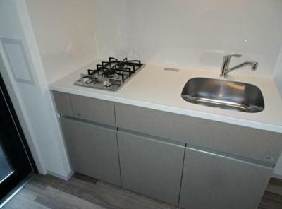 【キッチン】 | ZOOM中野坂上 | 2口コンロのシステムキッチン。