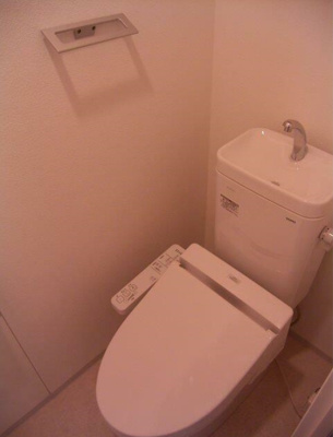 【トイレ】 | ZOOM中野坂上 | 温水洗浄便座。