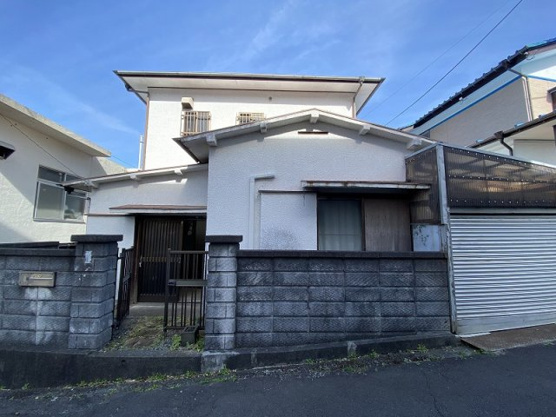 【外観】 | 伊東市玖須美元和田　戸建 | バス停から徒歩圏の立地