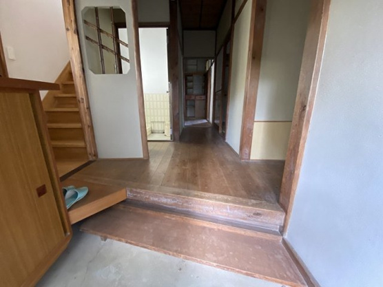 【玄関】 | 伊東市玖須美元和田　戸建