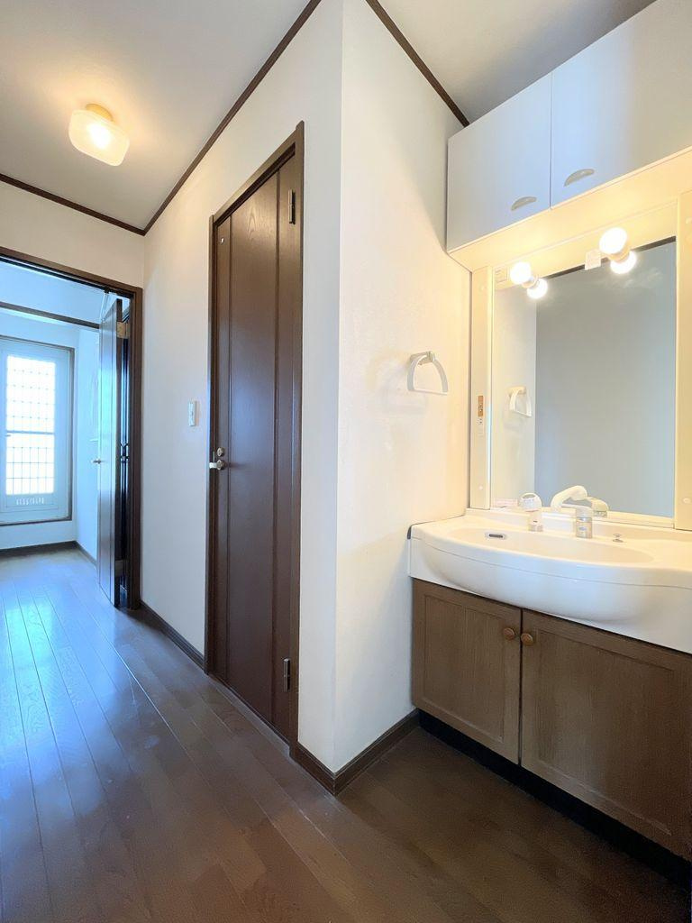 泉区領家1丁目　中古戸建　3980万円の独立洗面台