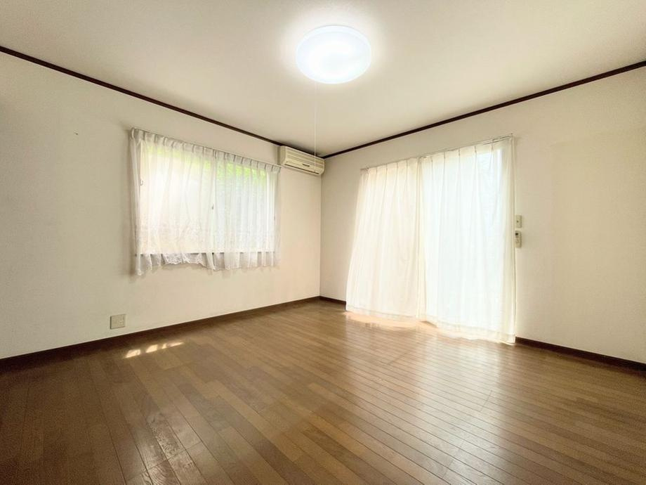 泉区領家1丁目　中古戸建　3980万円の洋室