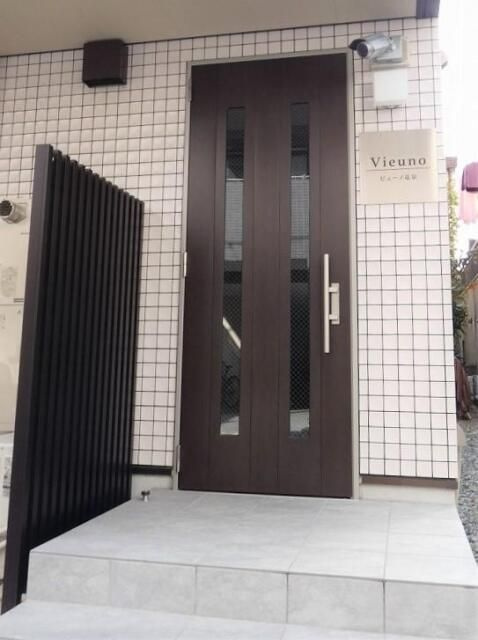 ビューノ竜泉のエントランス