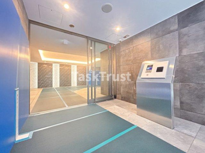 【エントランス】 | クレストコート同心