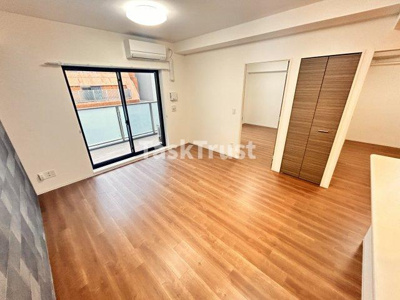 【内装】 | クレストコート同心