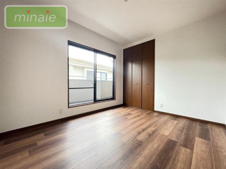 【洋室】 | 平日・土日も見学できます　リフォーム〇　中国分 | やさしい光が差し込む心地よい洋室