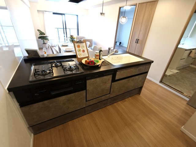 ライフペリエ三郷の駐車場|敷地内駐車場です