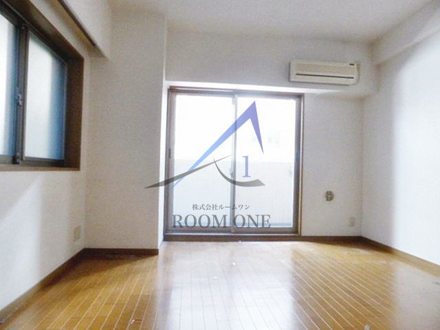 コーポ芝公園の居間・リビング|洋室のお部屋です。