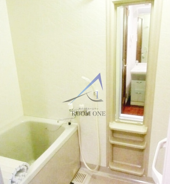 コーポ芝公園の浴室|お風呂です。