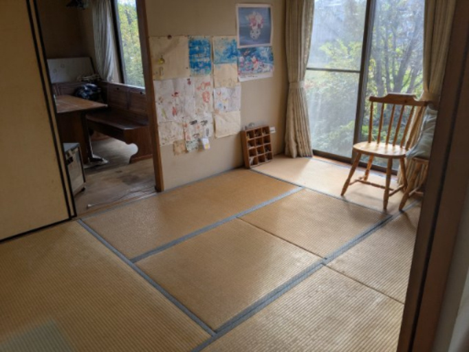 中古戸建　安中市郷原の和室|LDKの続き和室です。小さなお子様のお昼寝スペースとしても活躍しそう。