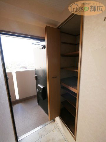 プレステージ明石魚住Ⅲ　6階の玄関