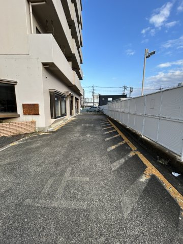 トワメゾン飯田貸店舗事務所の駐車場