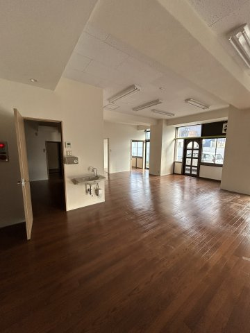 トワメゾン飯田貸店舗事務所の内装