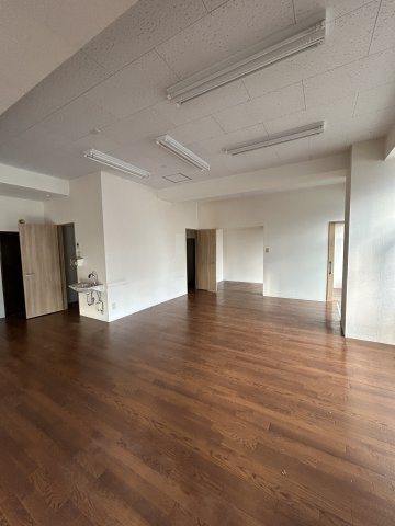 トワメゾン飯田貸店舗事務所の内装