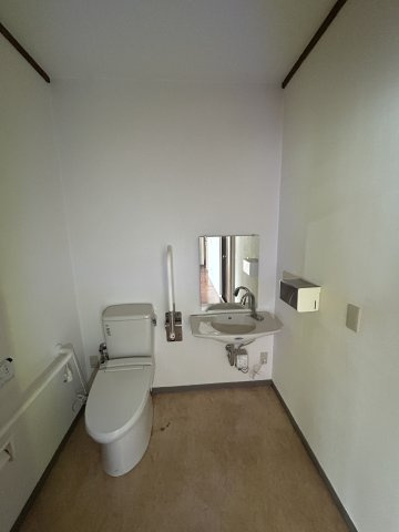 トワメゾン飯田貸店舗事務所のトイレ