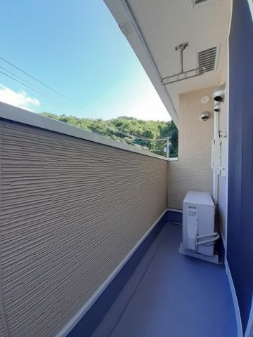 ラグジュアリー・コートのバルコニー